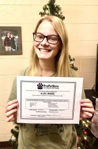 dog owner certified in pet CPR